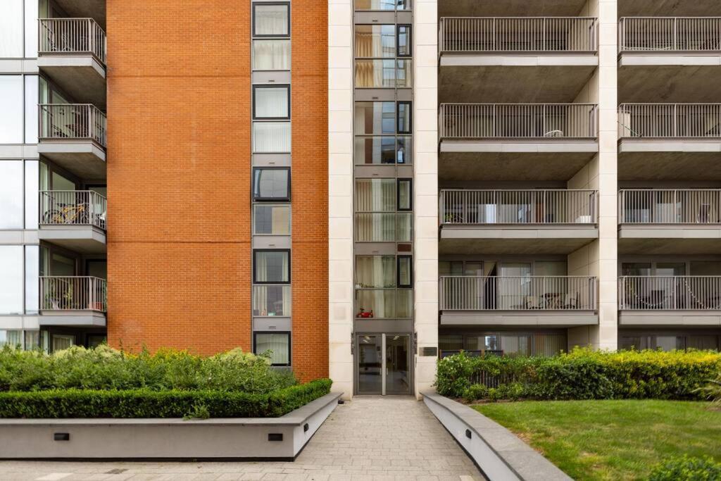 Luxury - Excel - O2- 3 Bedroom Apartment *