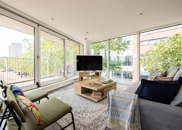 Luxury - Excel London - O2- 3 Bedroom Apartment