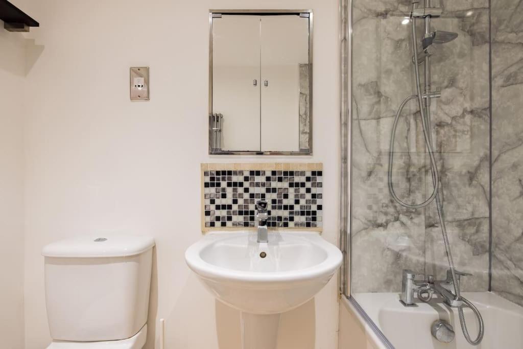 Luxury - Excel - O2- 3 Bedroom *